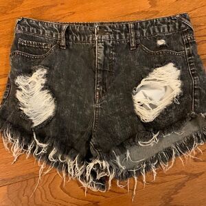 Mossimo size 8 Distressed black denim shorts